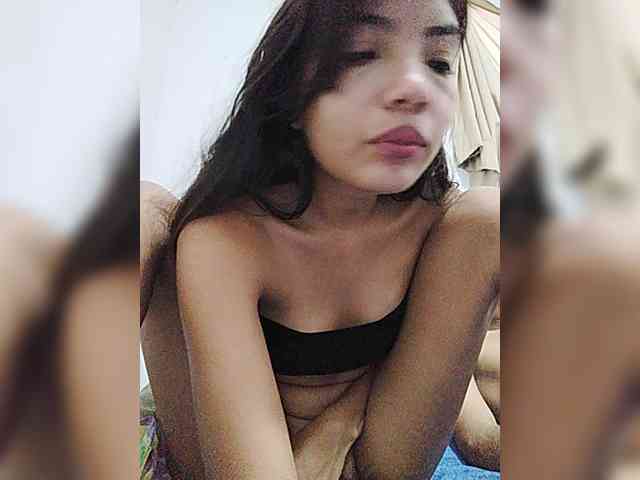 ROOMEXOTIC11 webcam