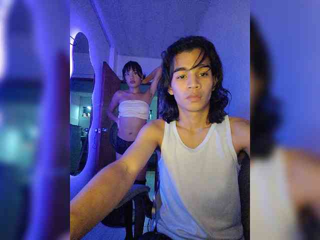 ROOMEXOTIC11 webcam