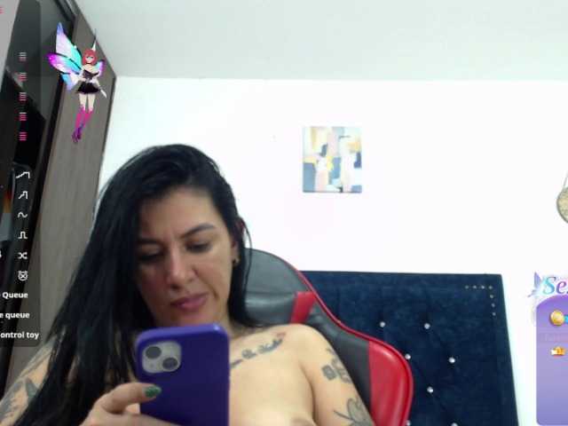 Mimibustamante33 live cam on BongaCams