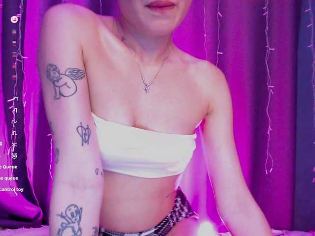 NiaandMolly live cam