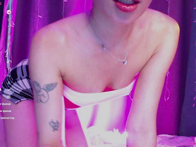 NiaandMolly live cam