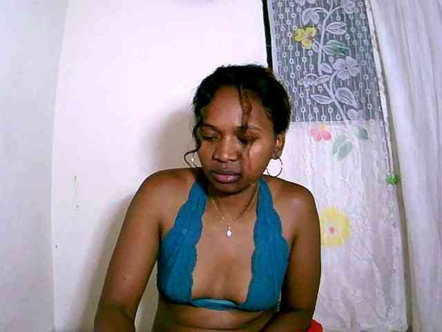 NadiaLoverwy bongacams