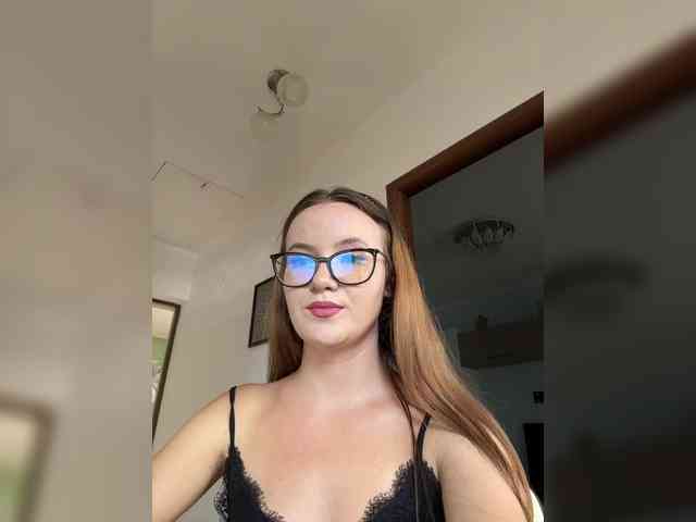 MiaSinn webcam
