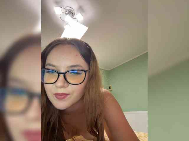 MiaSinn webcam