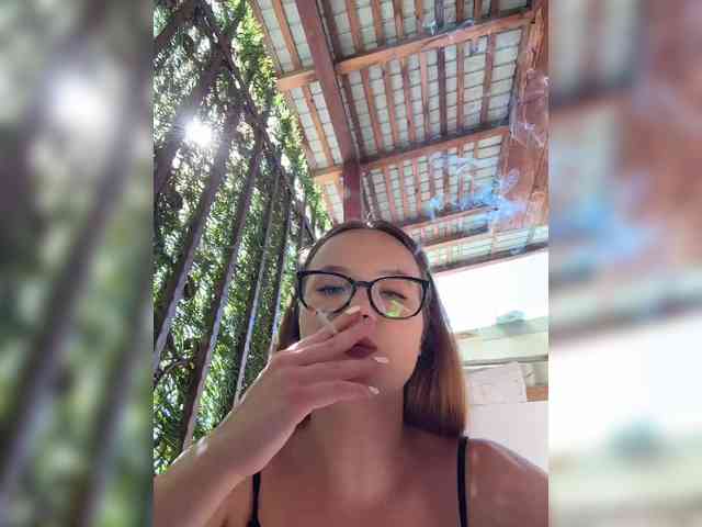 IsPlayfulMia IsPlayfulMia