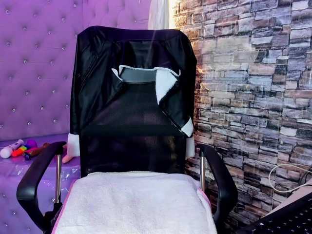 ViolettaRousse live cam on BongaCams