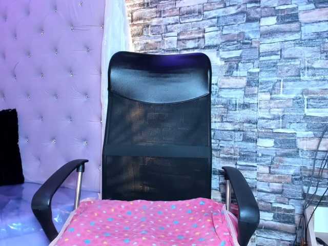 ViolettaRousse live cam on BongaCams