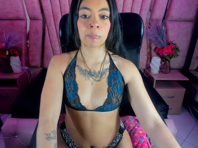 ViolettaRousse live cam on BongaCams