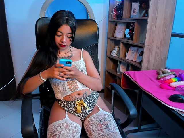 ViolettaRousse live cam on BongaCams