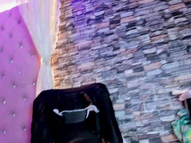 ViolettaRousse webcam