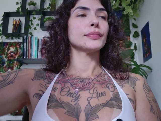 talimajesty live cam on BongaCams