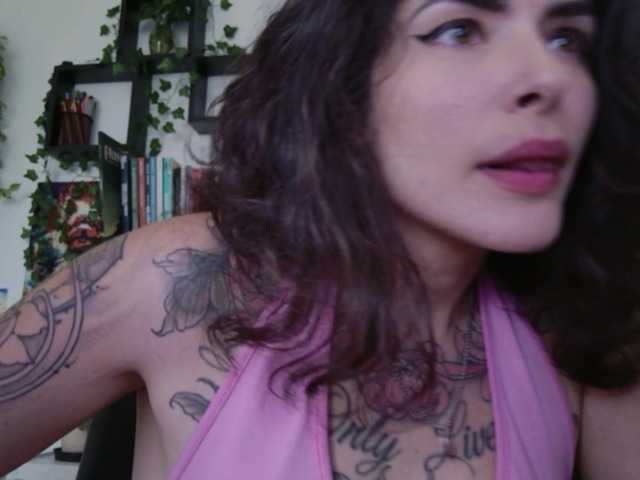talimajesty live cam on BongaCams