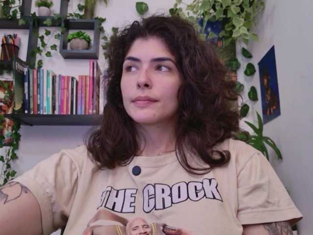 le modèle TaliMajesty est en webcam porno dans un show sur le site bongacams, il possède les tags suivants: Latino/Hispanic,Brunette,Trimmed
