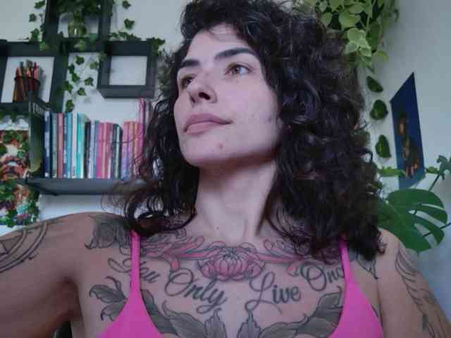 Modelo: TaliMajesty