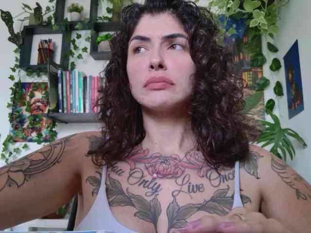 Modelo: TaliMajesty