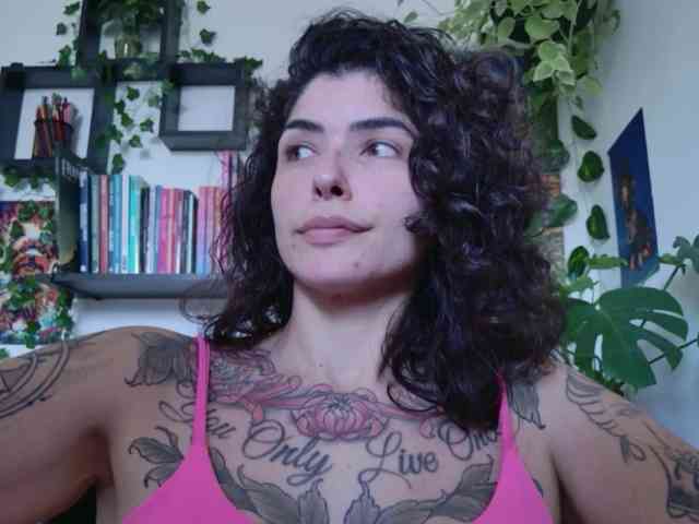 Modelo: TaliMajesty