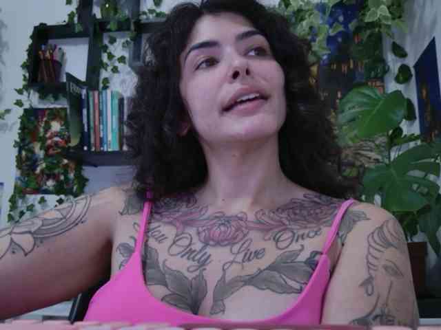 Modelo: TaliMajesty