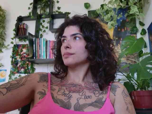 Modelo: TaliMajesty