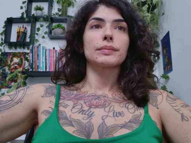 Modelo: TaliMajesty