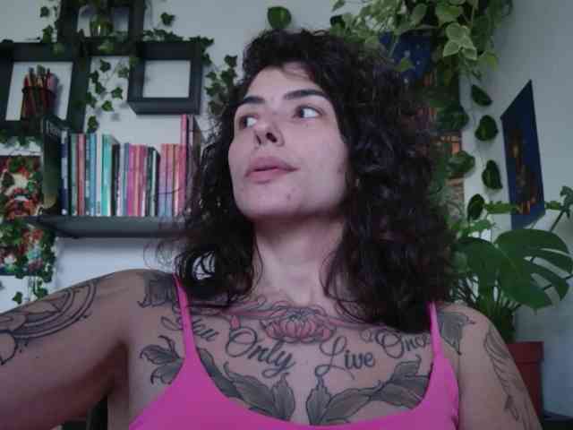 Modelo: TaliMajesty