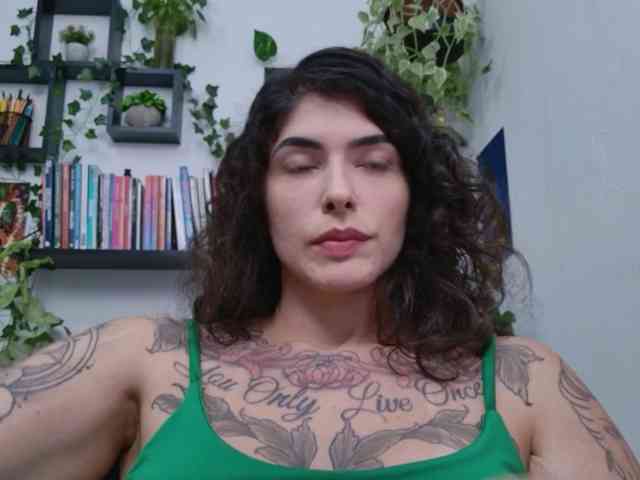 Modelo: TaliMajesty