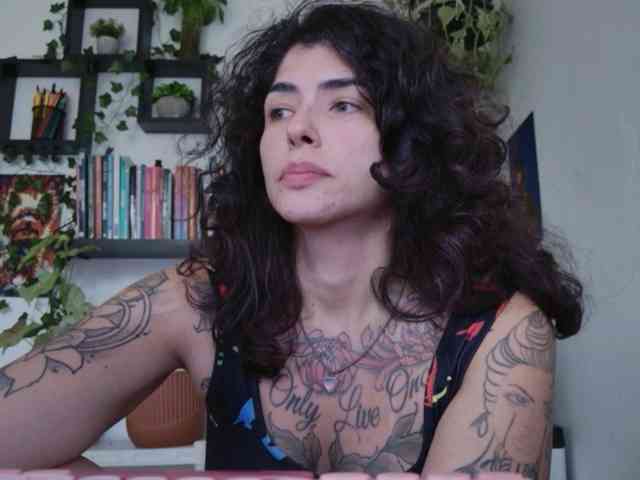 Modelo: TaliMajesty