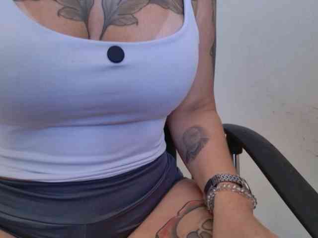 Modelo: TaliMajesty