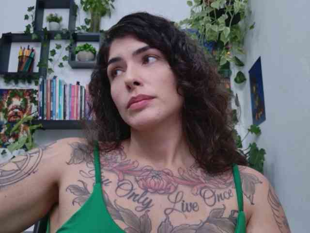 Modelo: TaliMajesty