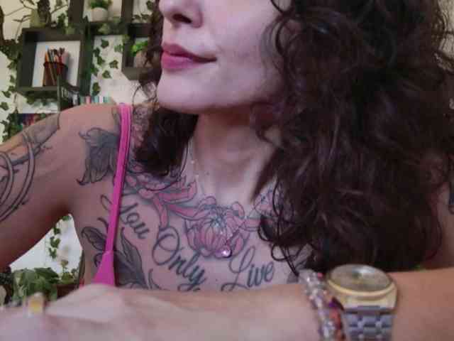 Modelo: TaliMajesty