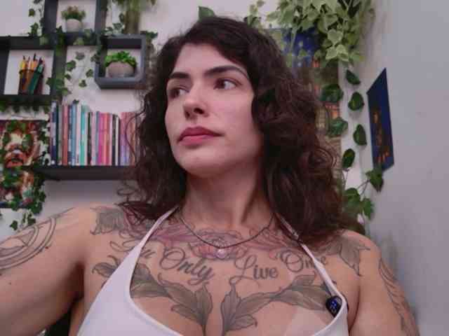 Modelo: TaliMajesty