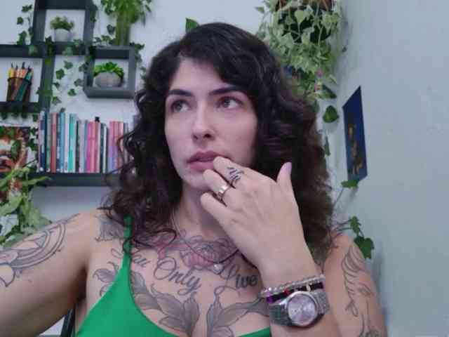 Modelo: TaliMajesty