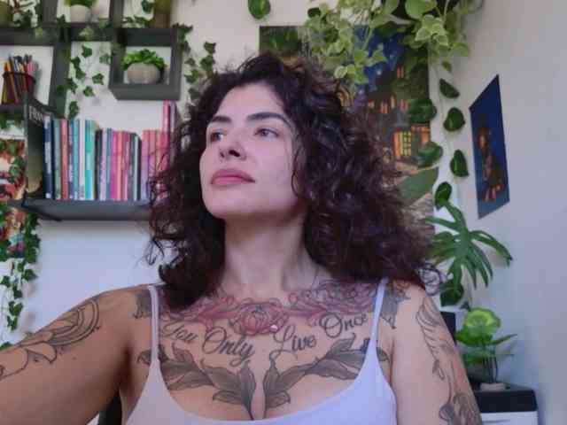 Modelo: TaliMajesty