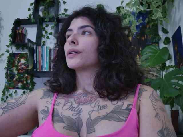 Modelo: TaliMajesty
