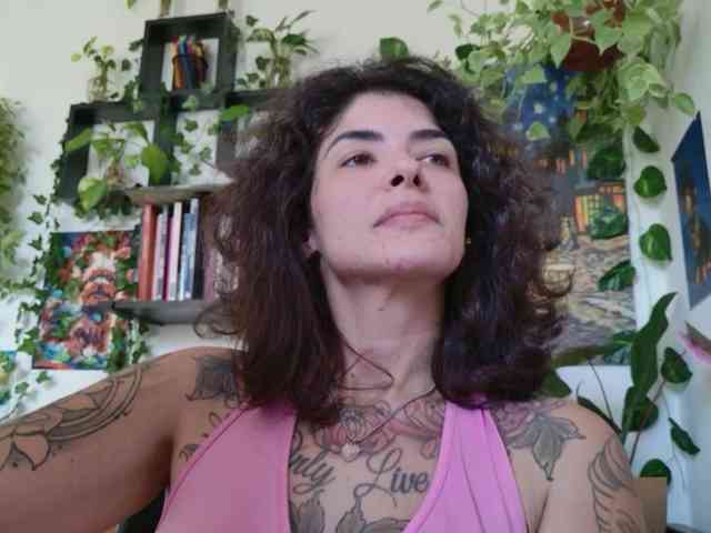 Modelo: TaliMajesty
