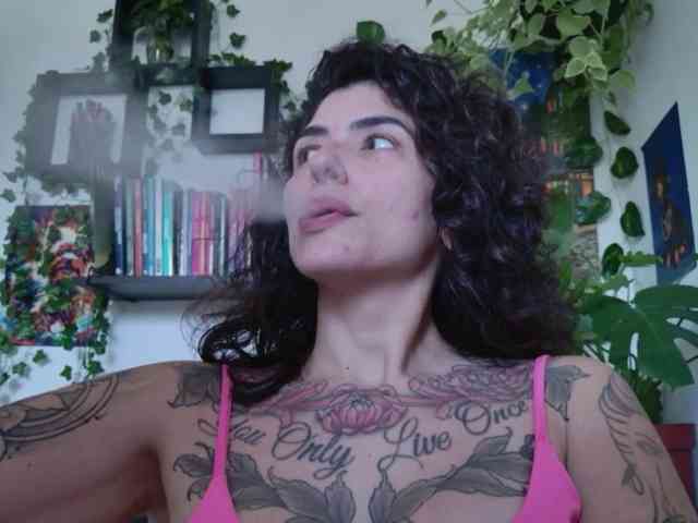 Modelo: TaliMajesty