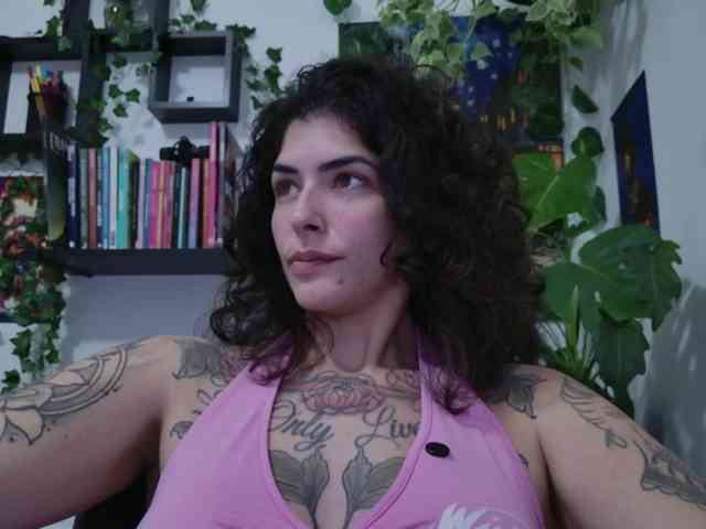 Modelo: TaliMajesty