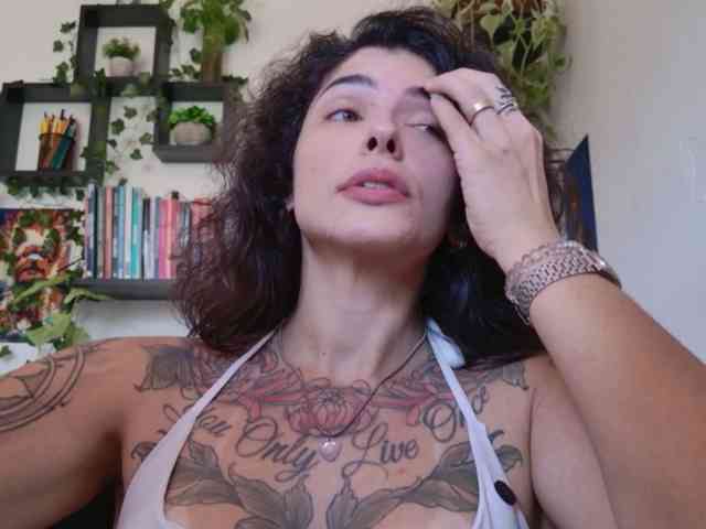 Modelo: TaliMajesty