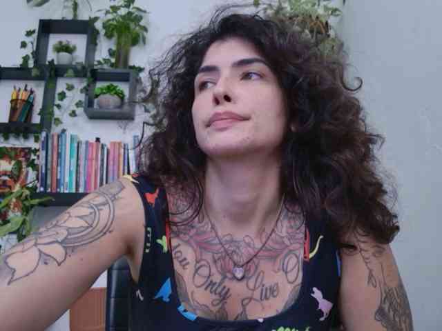 Modelo: TaliMajesty