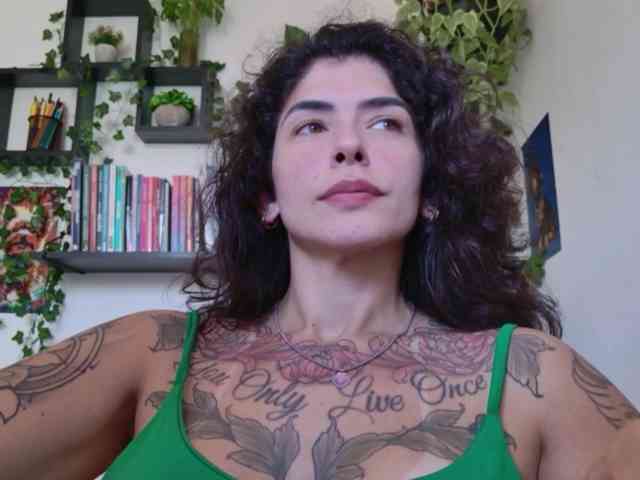 Modelo: TaliMajesty