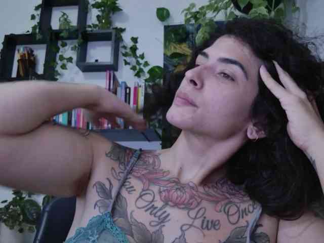 Modelo: TaliMajesty
