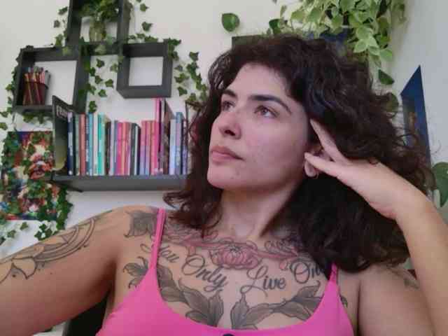 Modelo: TaliMajesty
