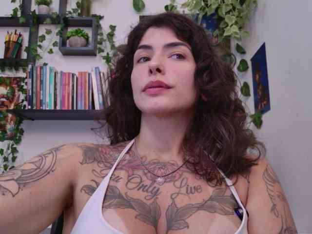 Modelo: TaliMajesty