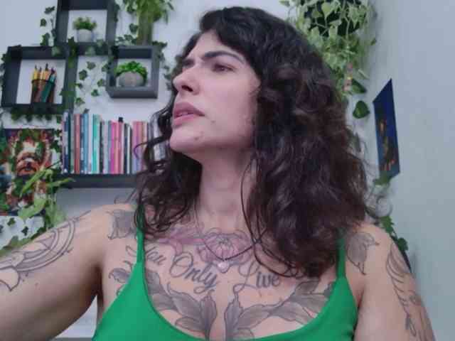 Modelo: TaliMajesty