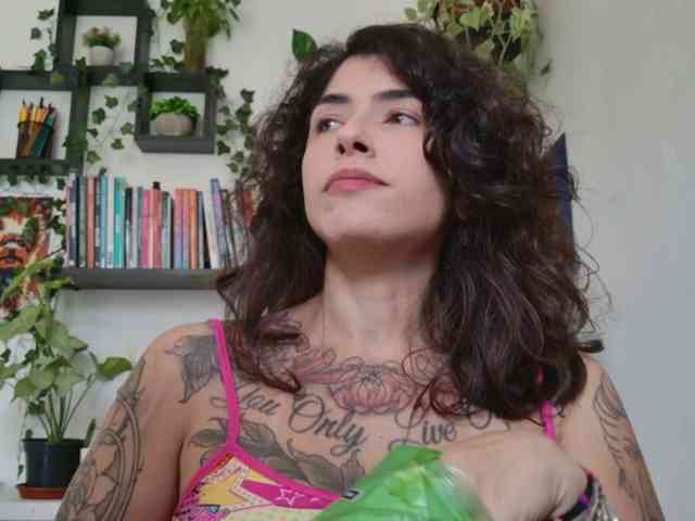 Modelo: TaliMajesty