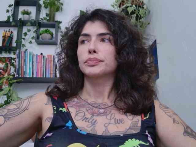 Modelo: TaliMajesty