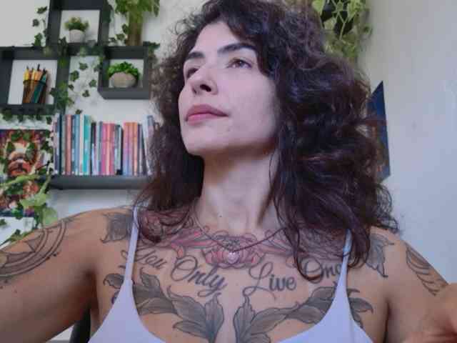Modelo: TaliMajesty