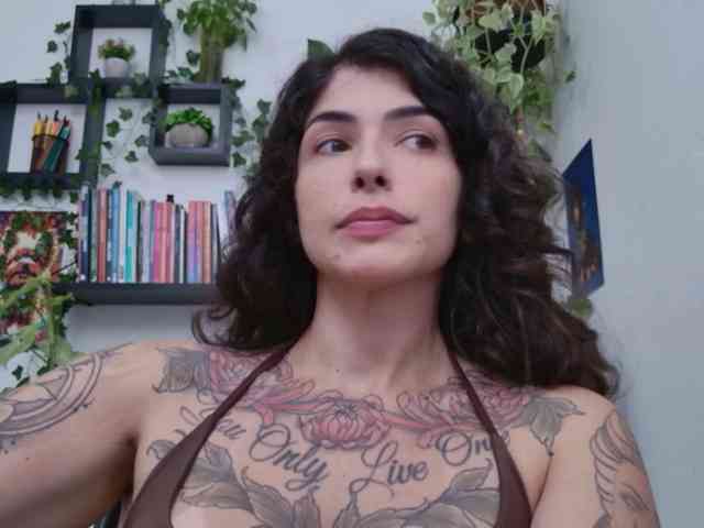 Modelo: TaliMajesty