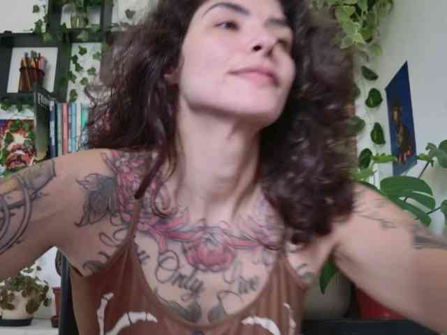 Modelo: TaliMajesty