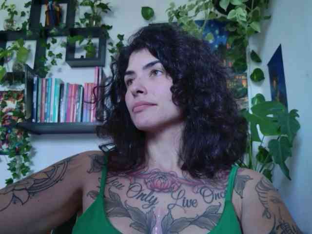Modelo: TaliMajesty