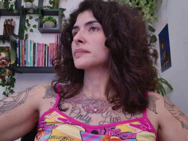 Modelo: TaliMajesty